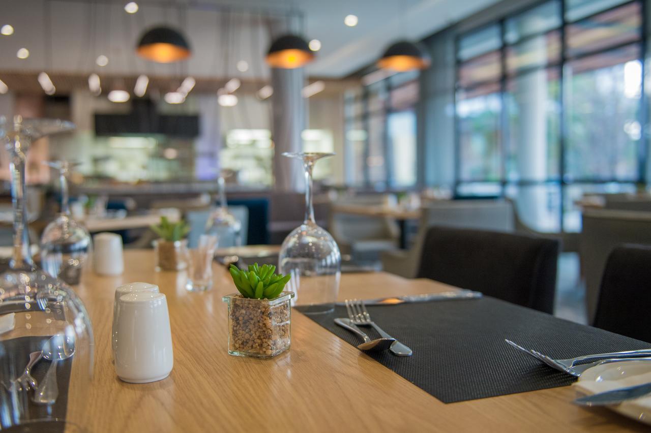 Garden Court Kitwe Hotel ภายนอก รูปภาพ